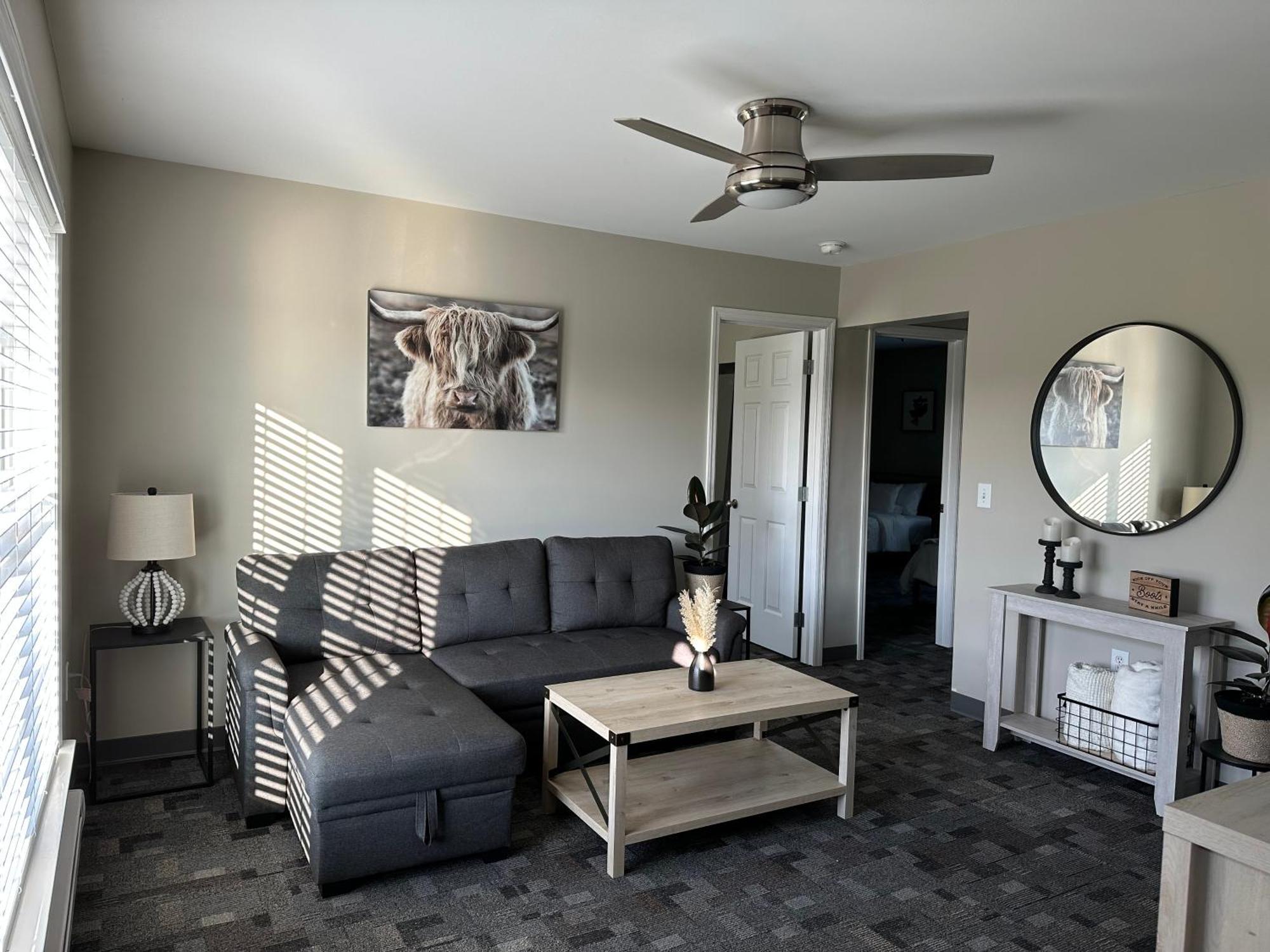 Holiday home Hidden Oasis, Duplex A. Close To Almost Everything